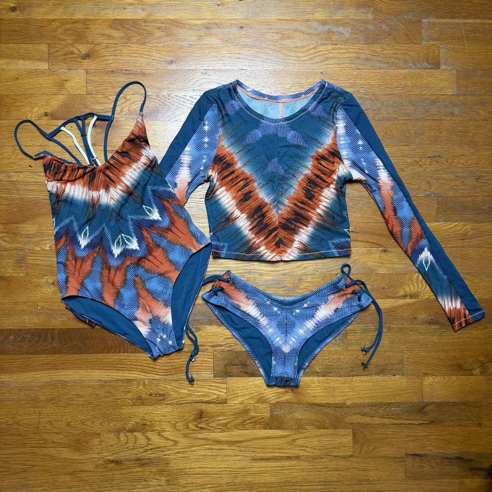 Parawin Women Swimsuit 3pc Set Rashguard & Bottoms + One Piece Tribal Tie-dye‎